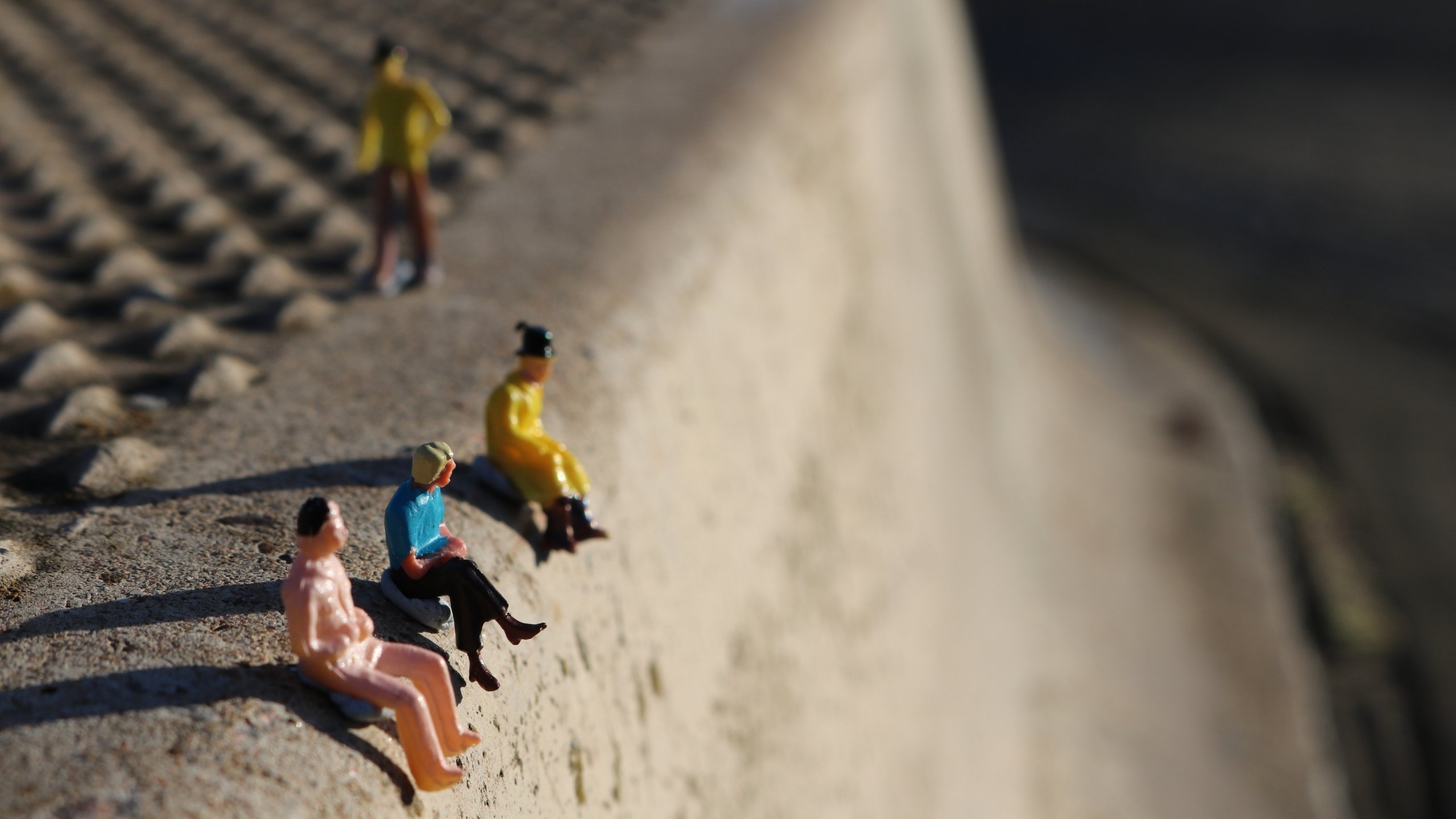 Negative reviews psychology trust curve showing optimal rating range 4.2-4.5