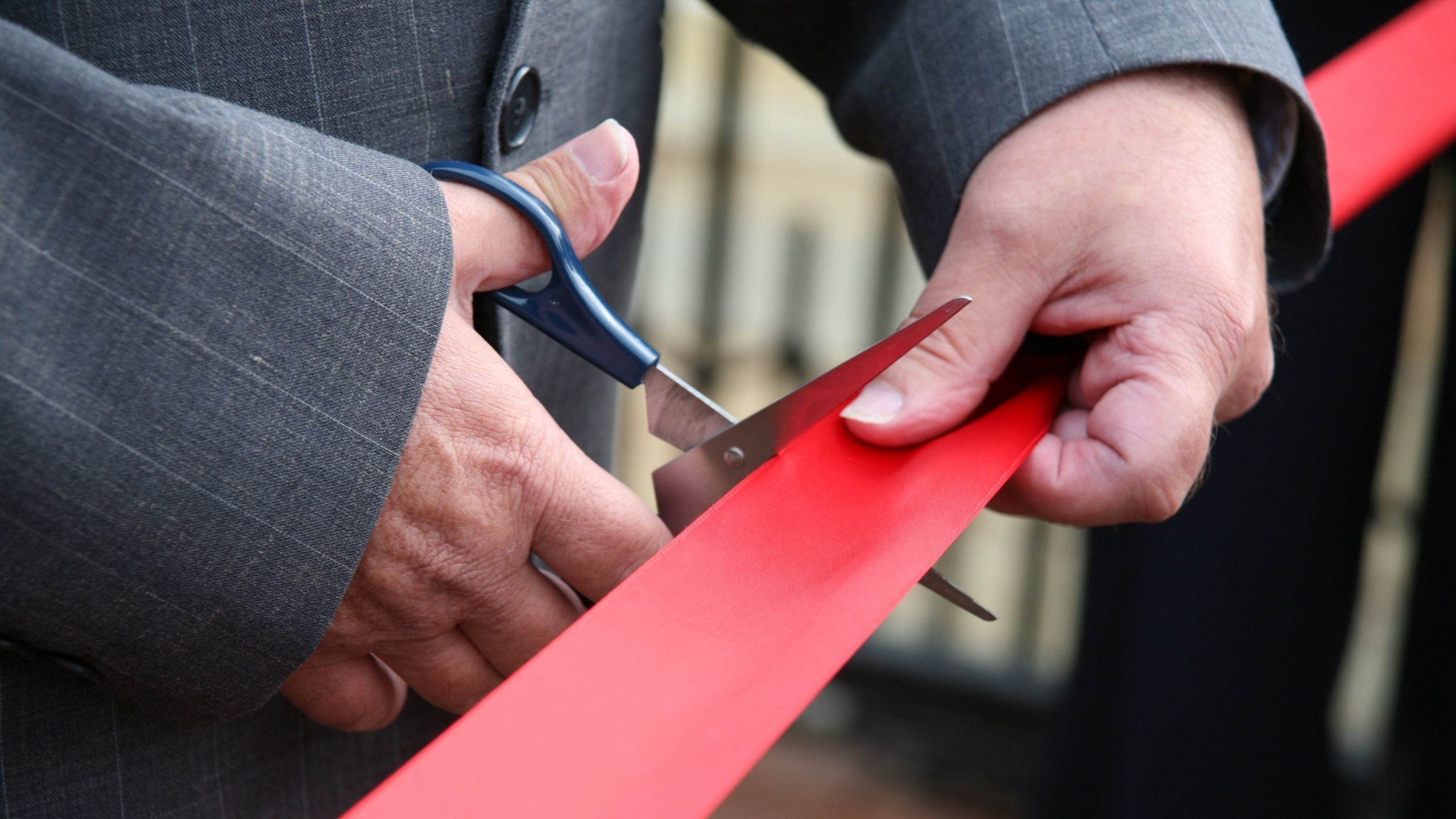 Product launch timing indicators showing 4 market readiness assessment criteria