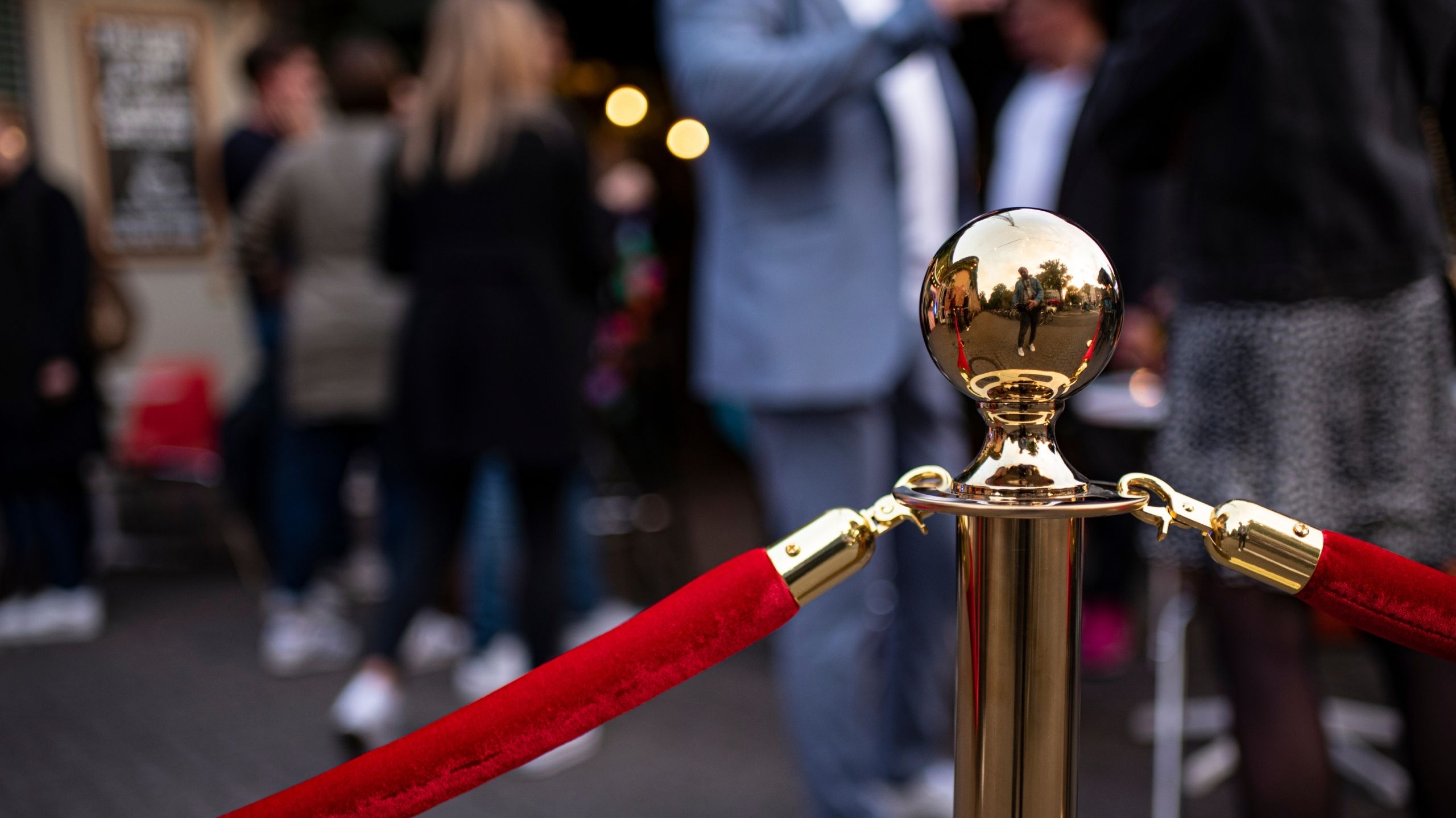 Award-winning ads ROI comparison showing effectiveness decline over decades