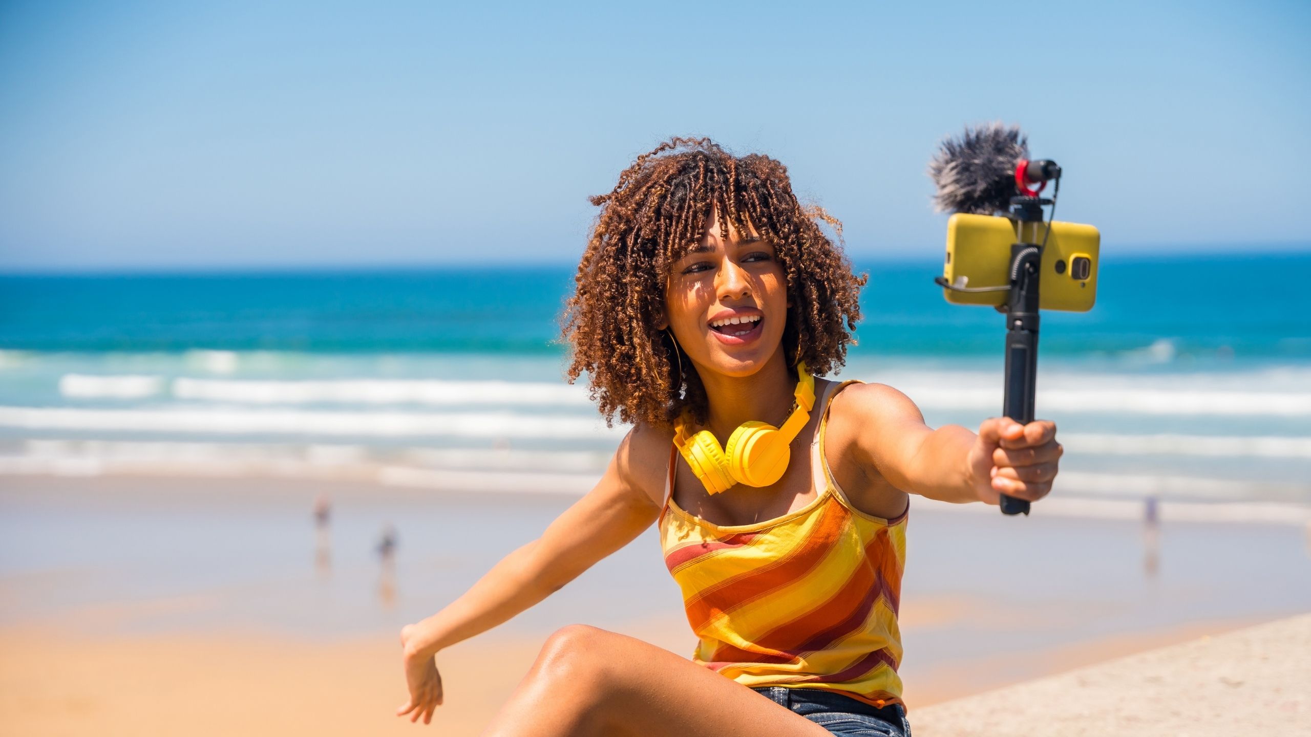 Micro influencer marketing engagement comparison chart by follower tier